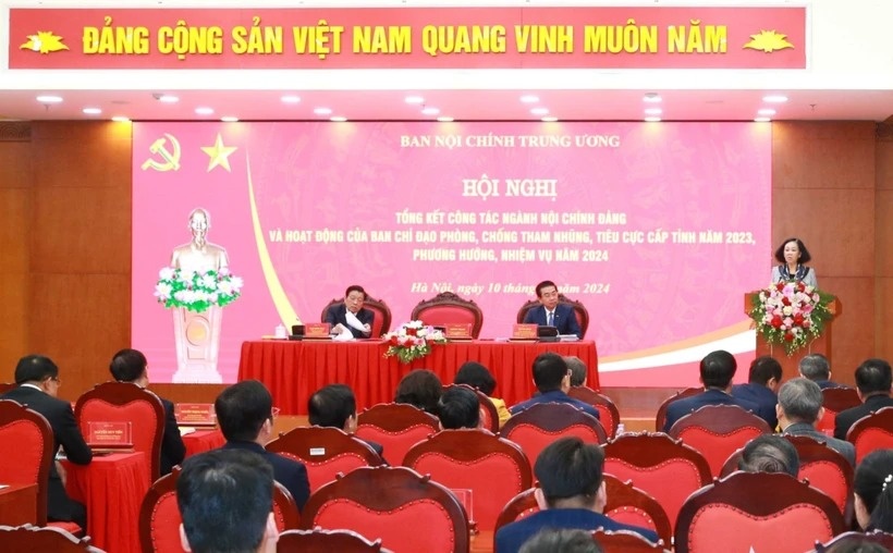 Xu ly nghiem minh hanh vi bao che, dung tung, tiep tay cho tham nhung hinh anh