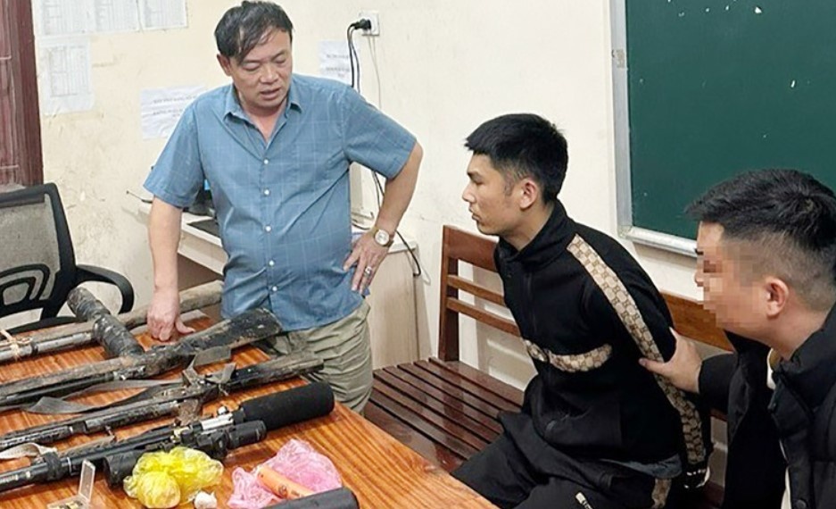 bat ma tuy va sung anh 2