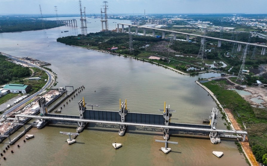 Bi thu TP.HCM nhan khong hoan thanh nhiem vu giai ngan von dau tu cong hinh anh