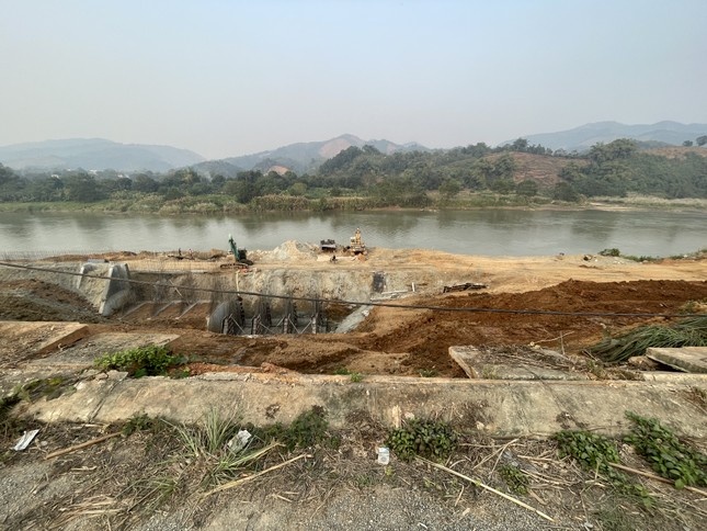 Thi cong ke song anh 4