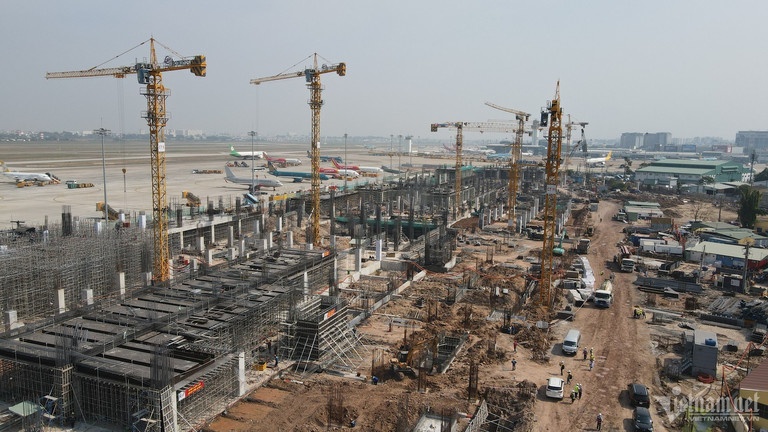 san bay Tan Son Nhat anh 1