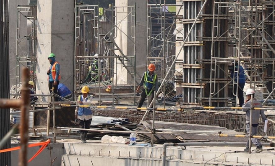 1.600 nguoi tat bat thi cong nha ga T3 san bay Tan Son Nhat hinh anh