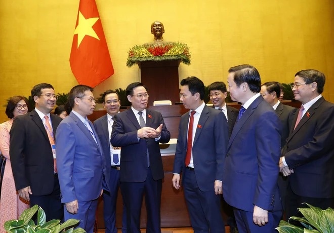 Hop Quoc hoi bat thuong anh 2