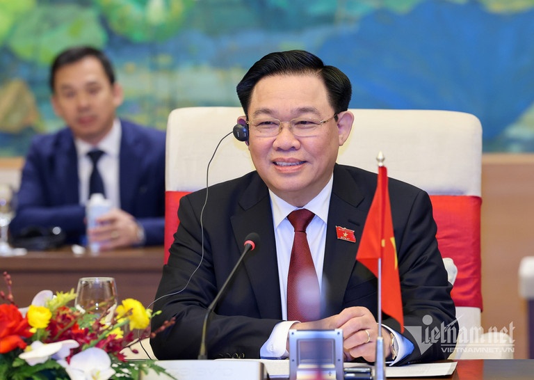 Tong thong Duc anh 6