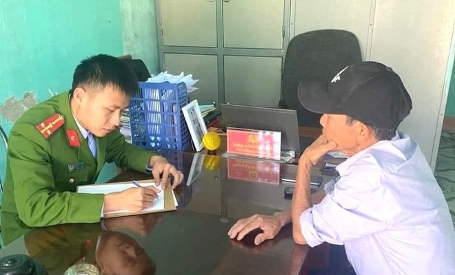 Nguoi dan ong hoang loan sau cuoc goi de doa cua ke mao danh cong an hinh anh