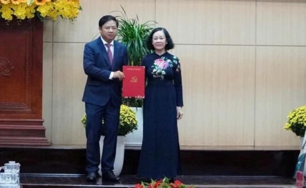 Ong Luong Nguyen Minh Triet lam Bi thu Tinh uy Quang Nam hinh anh