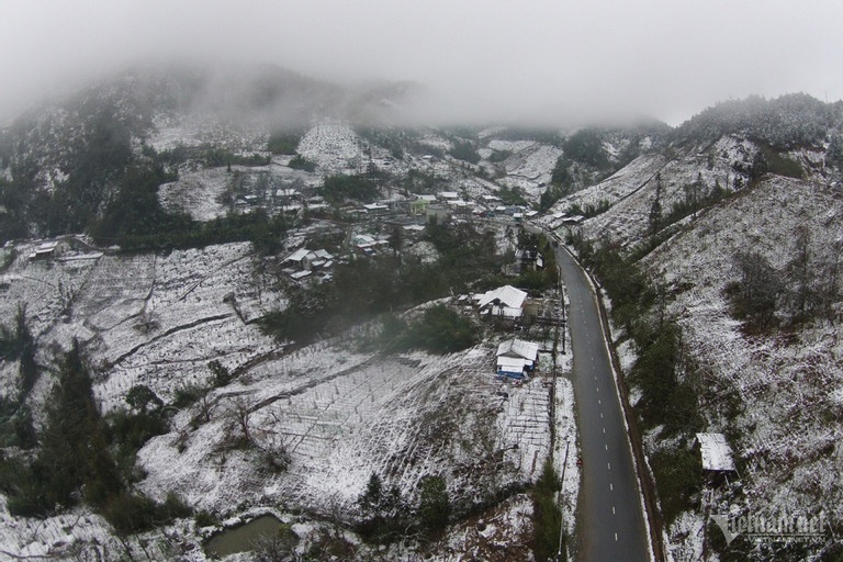 Mien Bac tiep tuc ret hai, Trung Bo mua lon cuc bo hinh anh