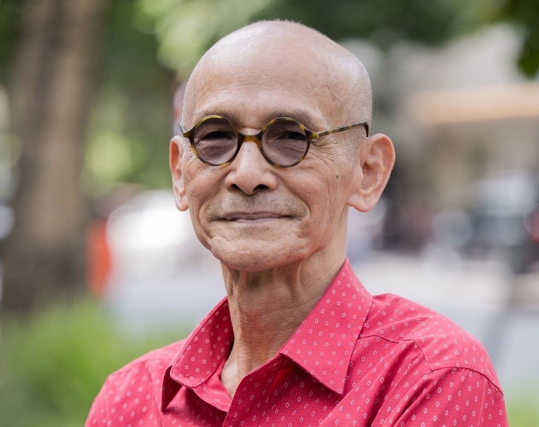 Tiet lo nha van 'cong' 4.000 cuon sach ra nuoc ngoai hinh anh