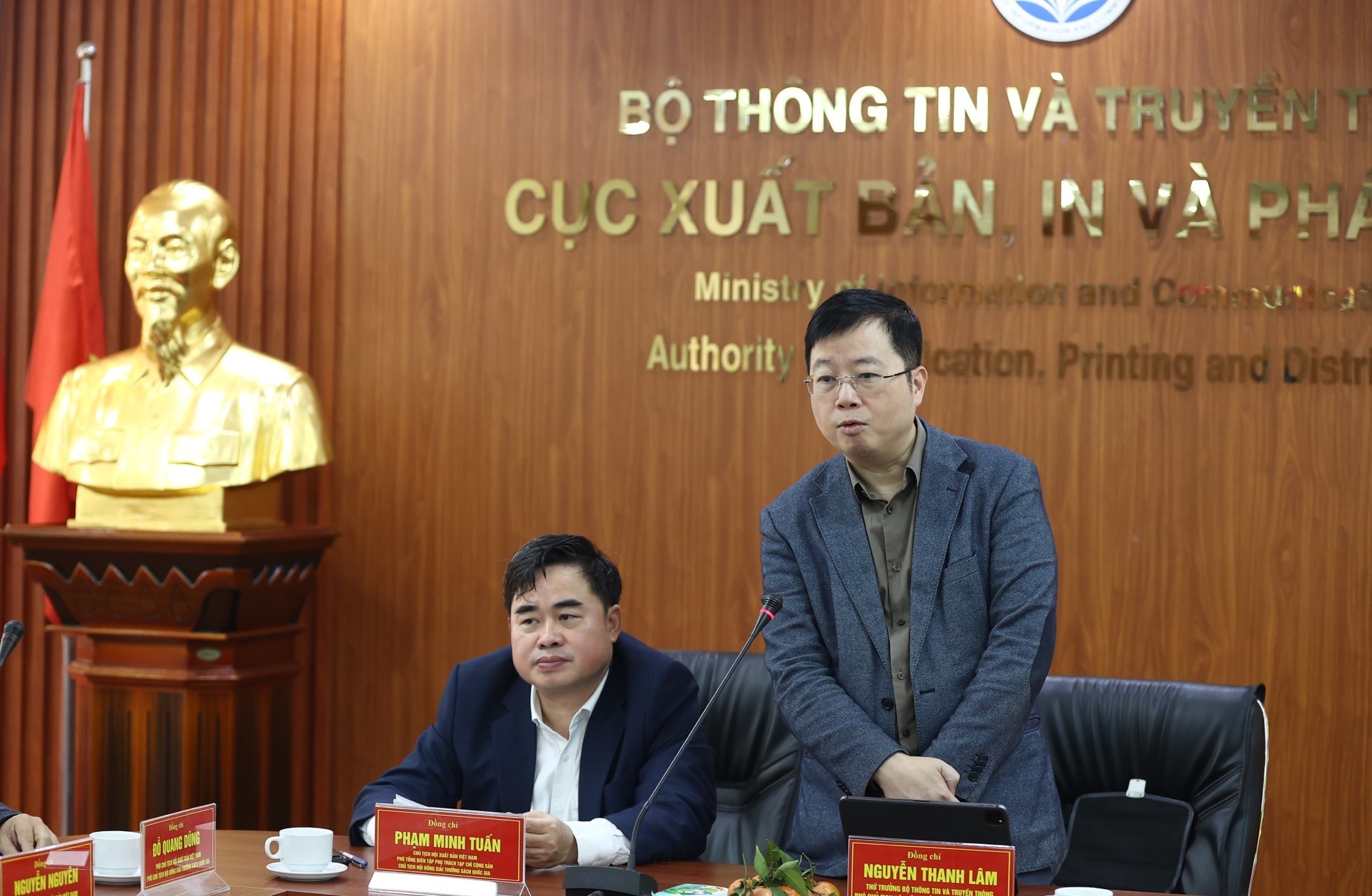 Doi moi, toi uu hoa de dua Giai thuong Sach Quoc gia len tam cao moi hinh anh