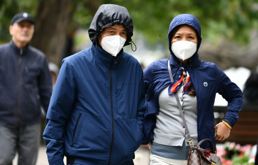 Mien Bac van ret cam cam, Nam Bo nang choi chang hinh anh