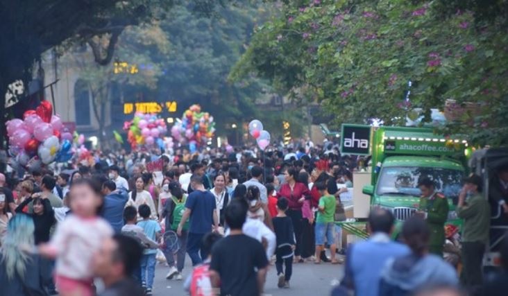 Ha Noi tam dung hoat dong pho di bo ho Hoan Kiem dip Tet Nguyen dan hinh anh