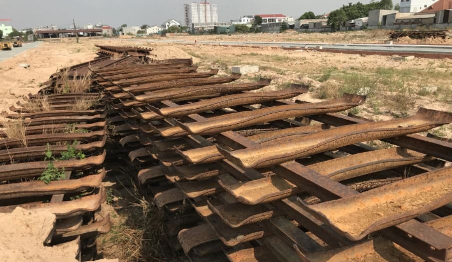 Khoi to 5 bi can vu tieu cuc tai tram duong sat o Binh Duong hinh anh