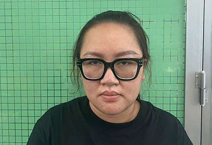 Bat nu thay boi online lua dao 28 ty dong hinh anh