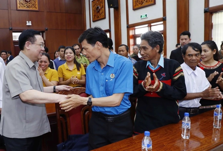 ong Vuong Dinh Hue anh 2