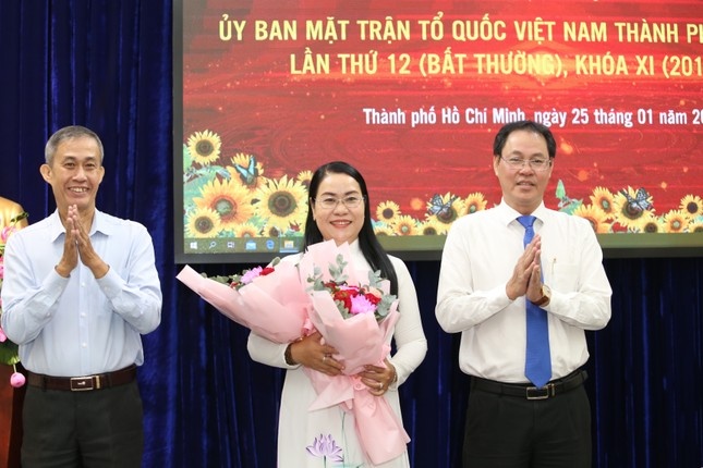 Uy ban Mat tran To quoc Viet Nam TP.HCM co tan Pho Chu tich hinh anh
