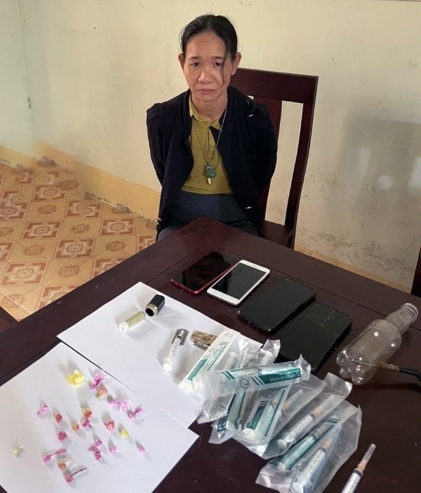 ban ma tuy trong rung anh 3