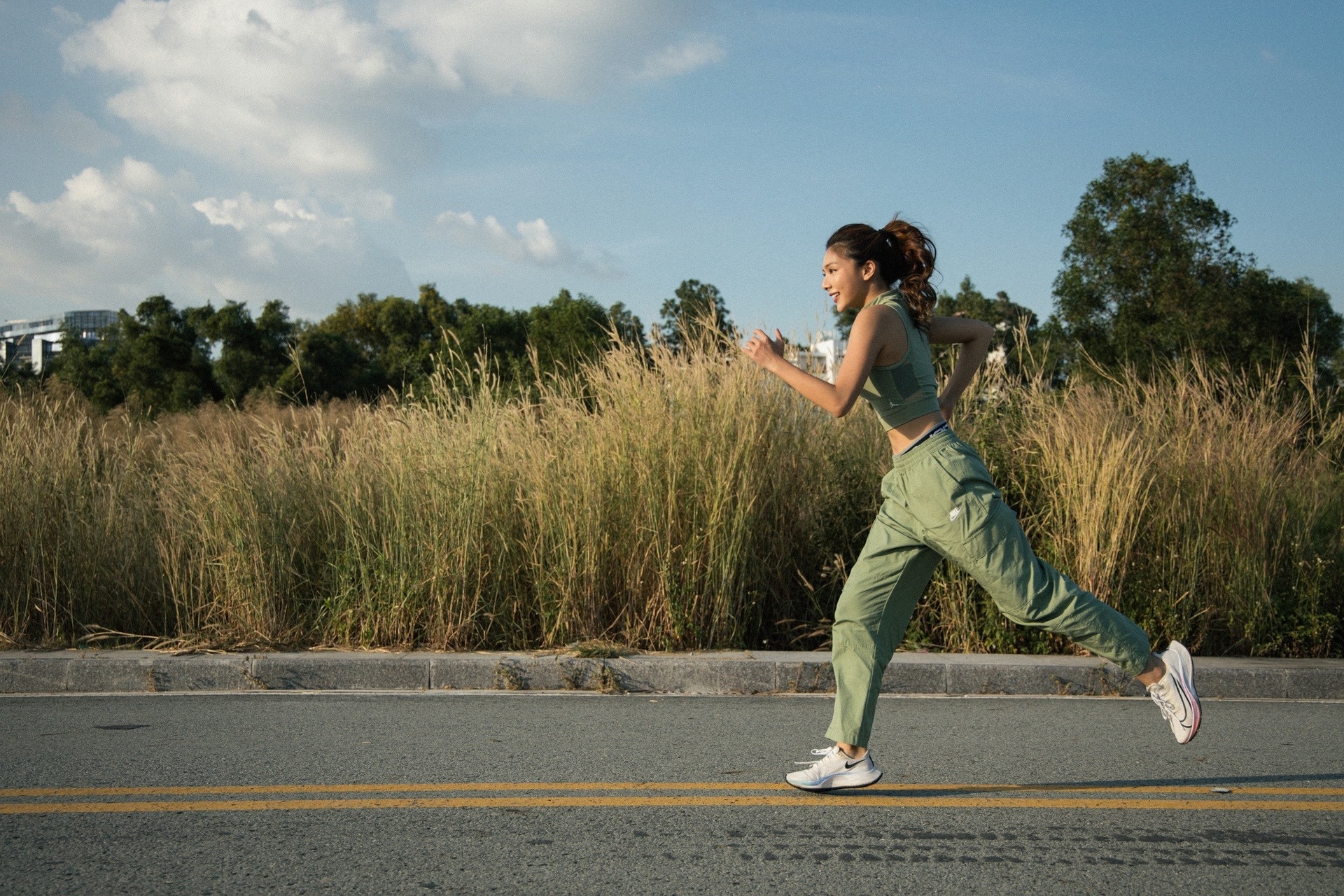 Khoa hoc ve chay bo hinh anh