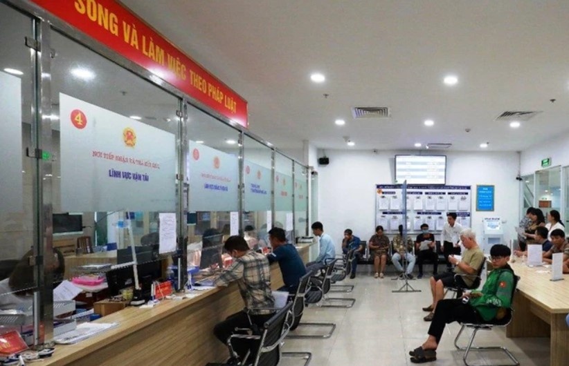 Phan dau tiet kiem 140 ty cho nguoi dan nho cap doi GPLX truc tuyen hinh anh