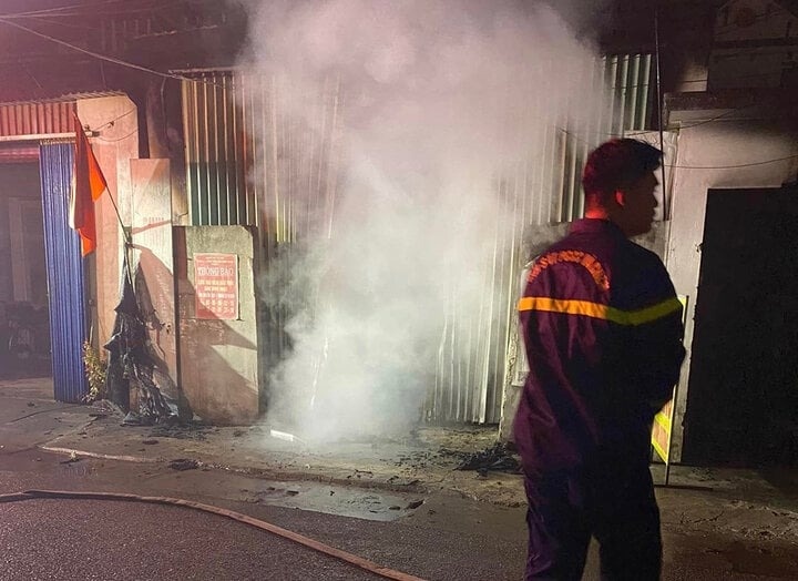 Chay nha luc rang sang, 3 me con chet thuong tam o Hai Phong hinh anh