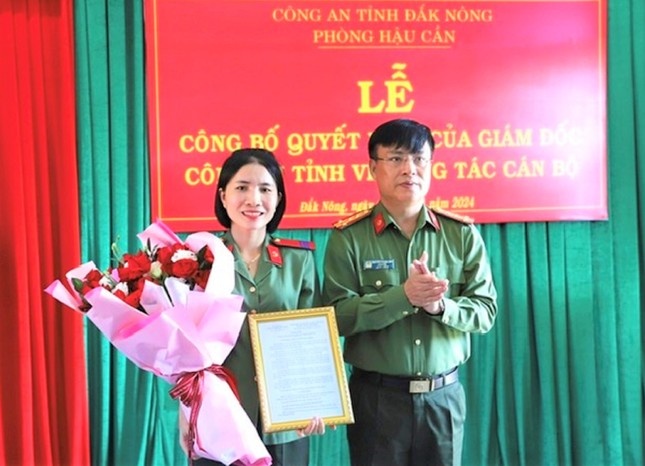 Tuyen dung em ruot can bo cong an hy sinh khi truy bat toi pham ma tuy hinh anh