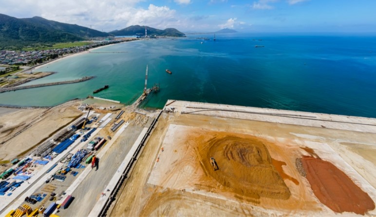 Ha Tinh khong dong y nhan chim hang trieu m3 chat nao vet xuong bien hinh anh