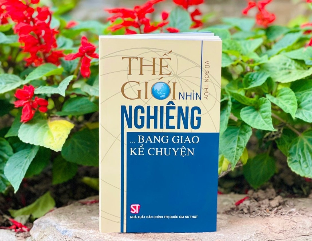 Chien luoc ngoai giao cua Viet Nam tu goc nhin cua mot Dai su hinh anh