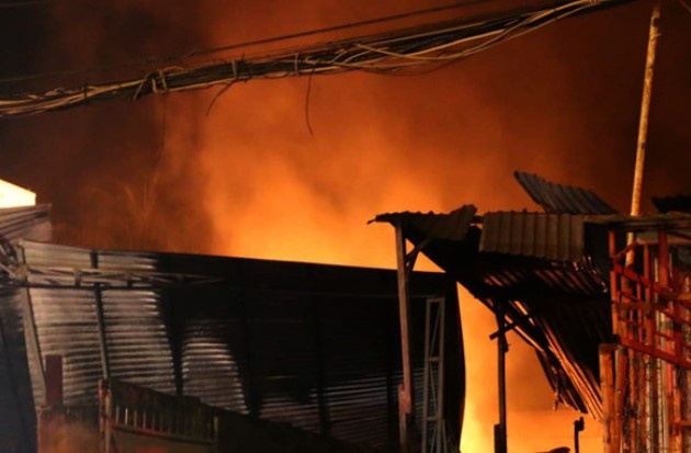 Chay nha rang sang 30 Tet o TP.HCM, mot nguoi tu vong hinh anh