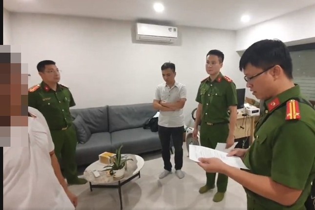 Khoi to nguoi thu tram ty tren san thuong mai dien tu nhung tron thue hinh anh