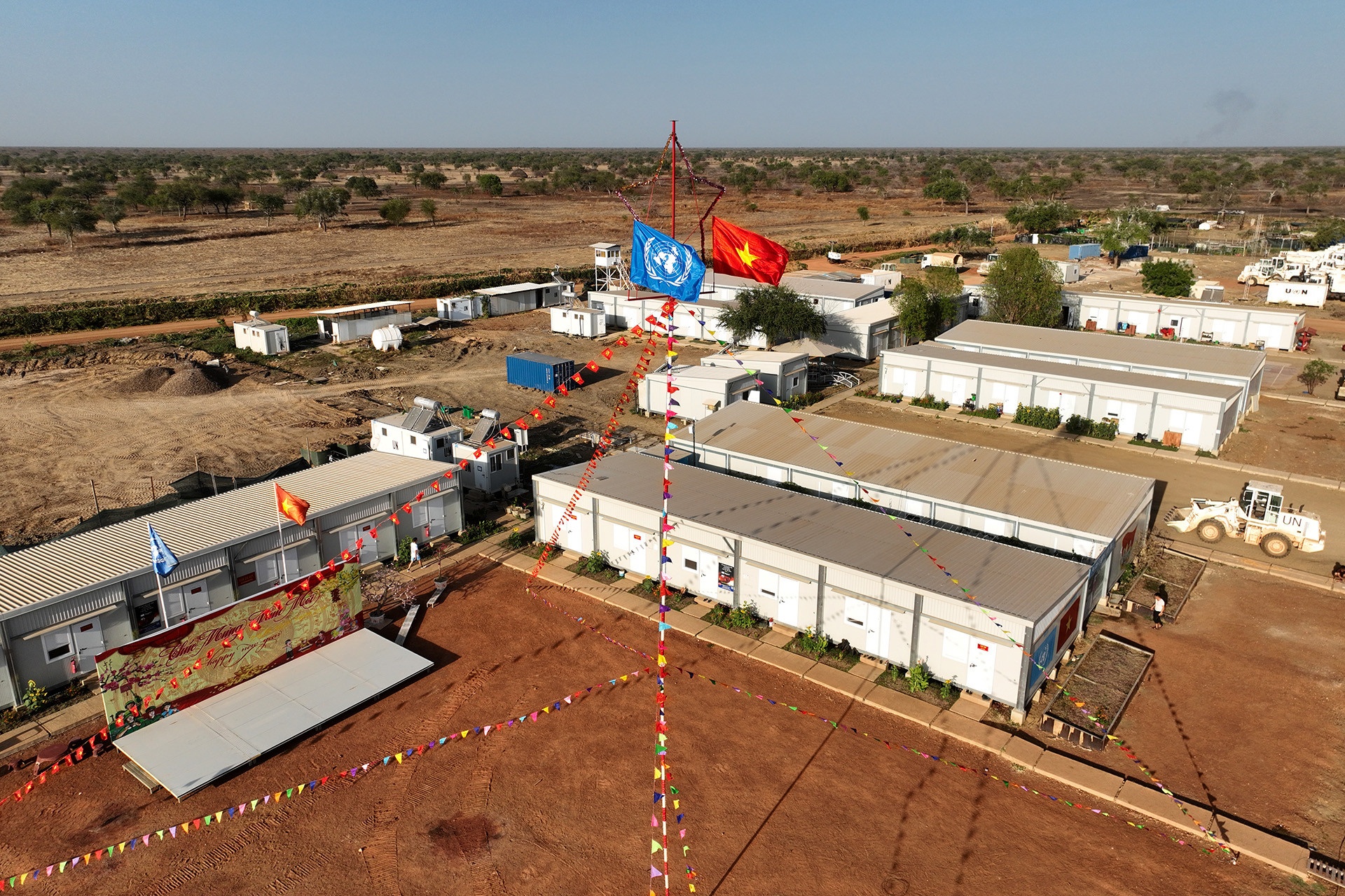 linh gin giu hoa binh anh 2