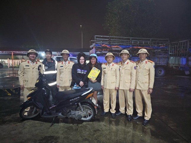 an ninh dem giao thua anh 12