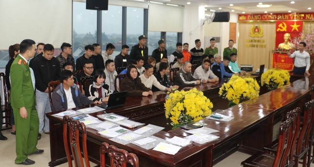 chiem doat tai san anh 1