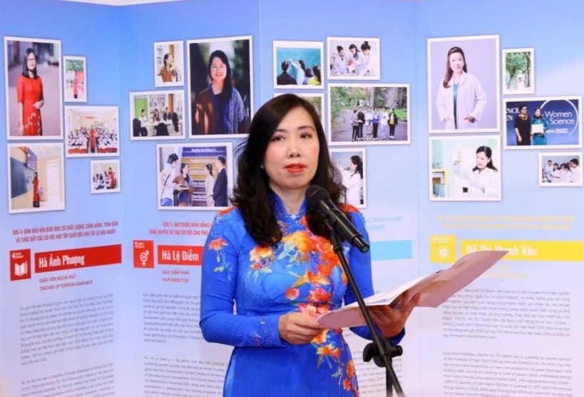 Thu truong Le Thu Hang anh 1