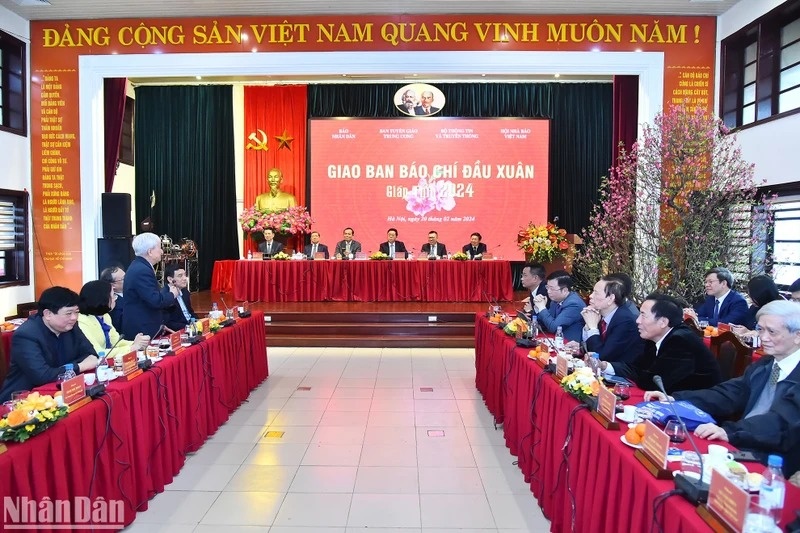 Bao chi hien dai anh 1