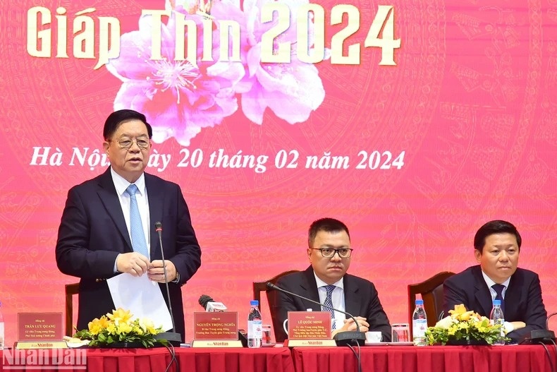 Bao chi hien dai anh 3