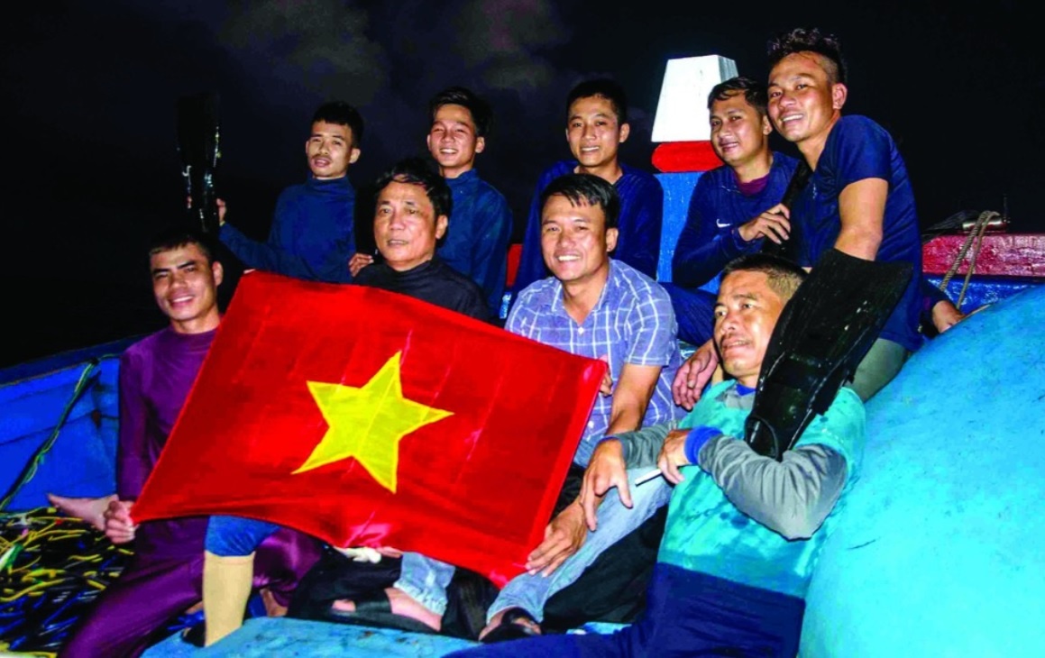 bat ca ngay Tet anh 1