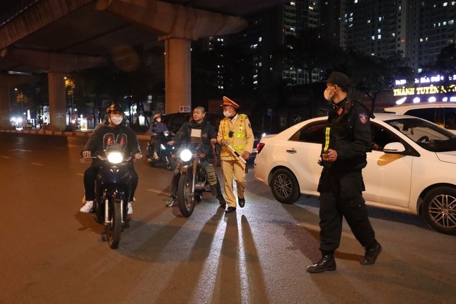 Canh sat 141 xuyen dem bao dam an ninh trat tu hinh anh
