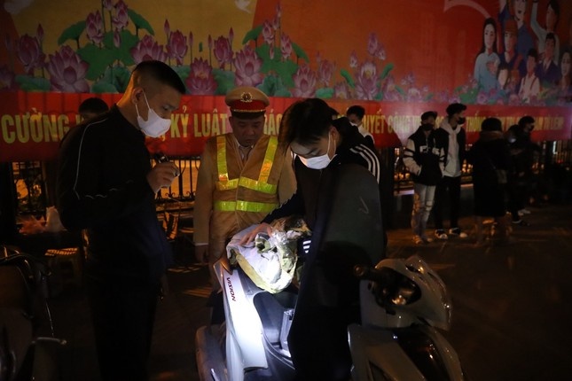 an ninh dem giao thua anh 7