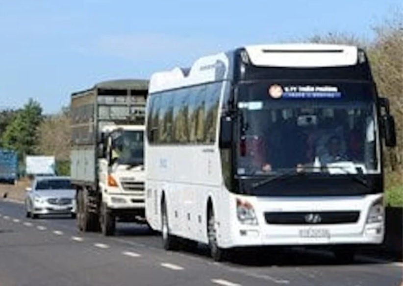 Tu y cai tao o to thanh xe cho khach co bi phat tien? hinh anh