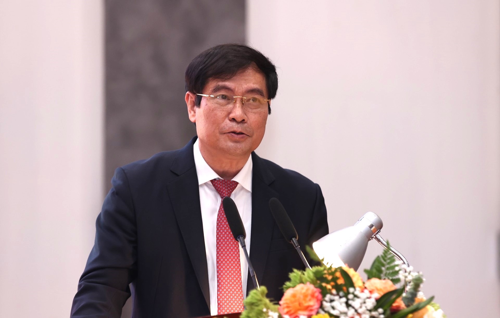 Nganh xuat ban co nhieu an pham gia tri, de lai dau an hinh anh