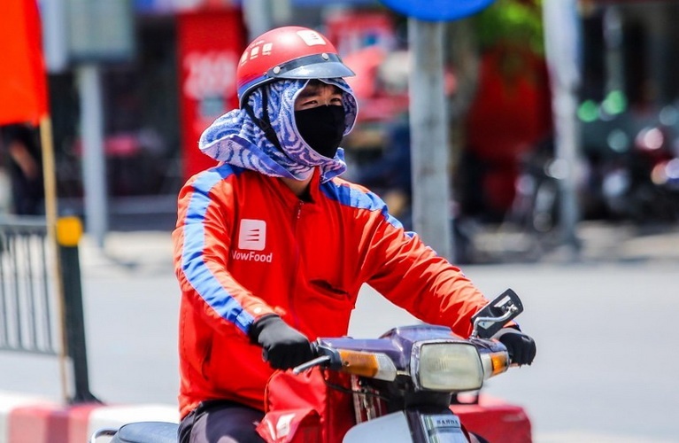 Thoi tiet 1/4: Mien Bac nang nong dien rong, co noi tren 39 do C hinh anh