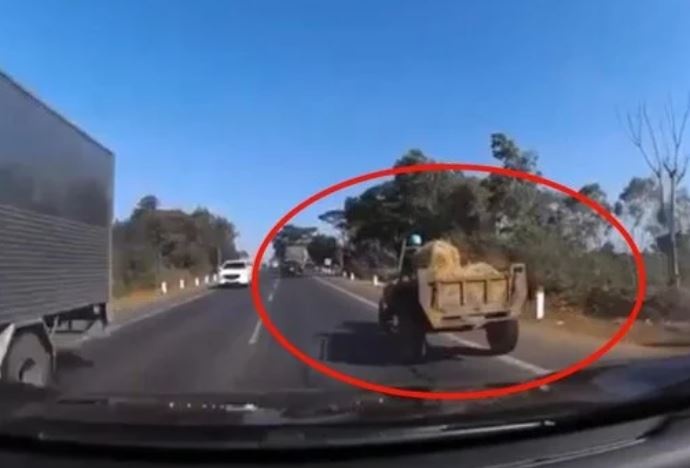 Khi nao Quoc lo 14 o Dak Lak thoi am anh tai xe? hinh anh