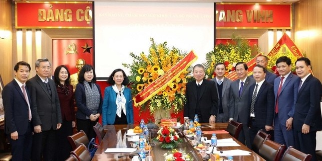 Thuong truc Ban Bi thu tham noi cham soc 1.800 can bo Trung uong hinh anh