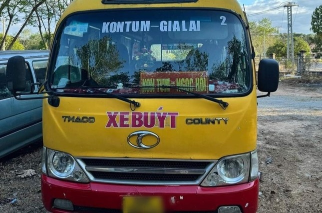 Phat hien tai xe xe buyt vi pham nong do con hinh anh