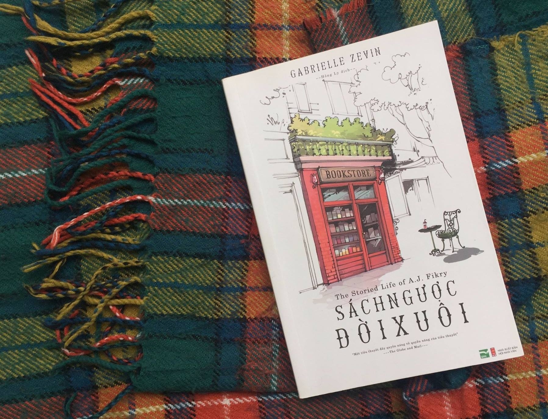 Sach nguoc doi xuoi hinh anh