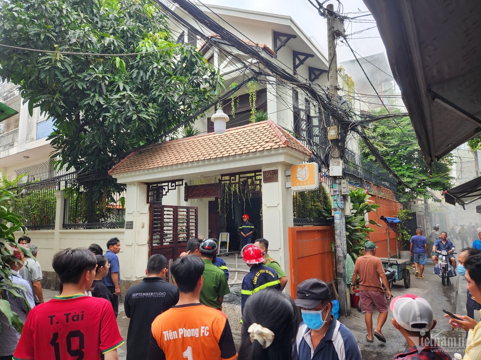 Chay quan ca phe anh 1