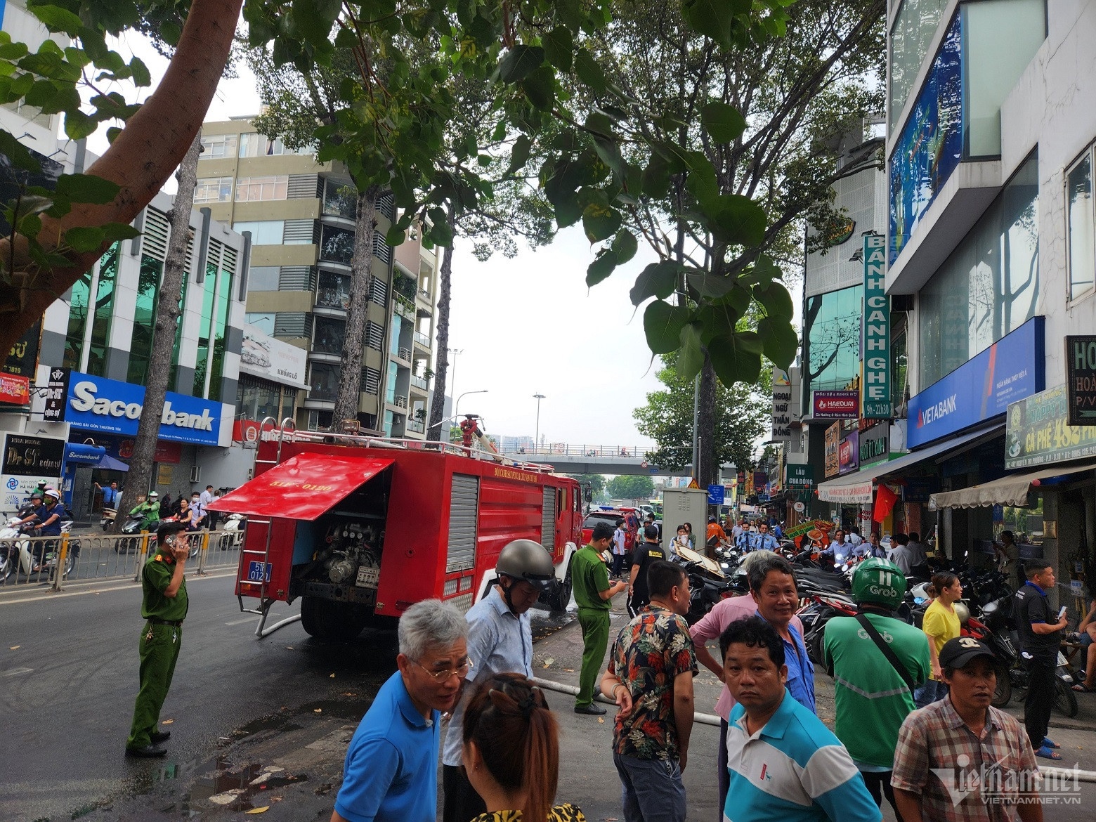 Chay quan ca phe anh 4