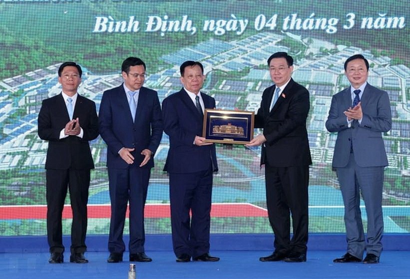 Binh Dinh CT Quoc hoi anh 2