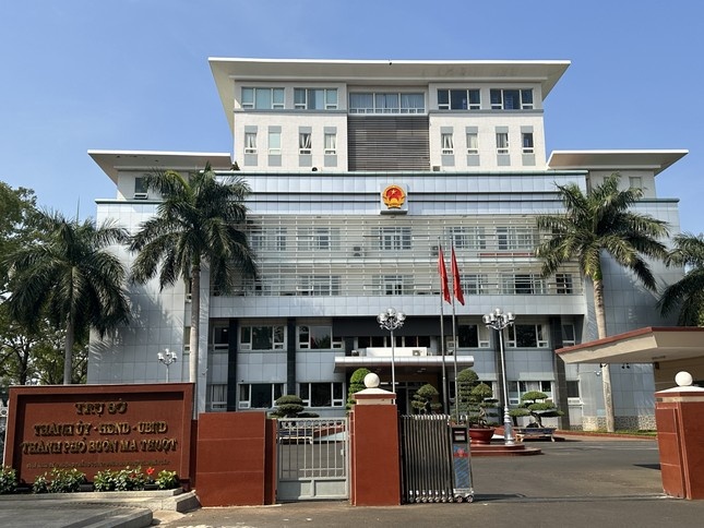 Loat vi pham trong cong tac nhan su o Buon Ma Thuot hinh anh