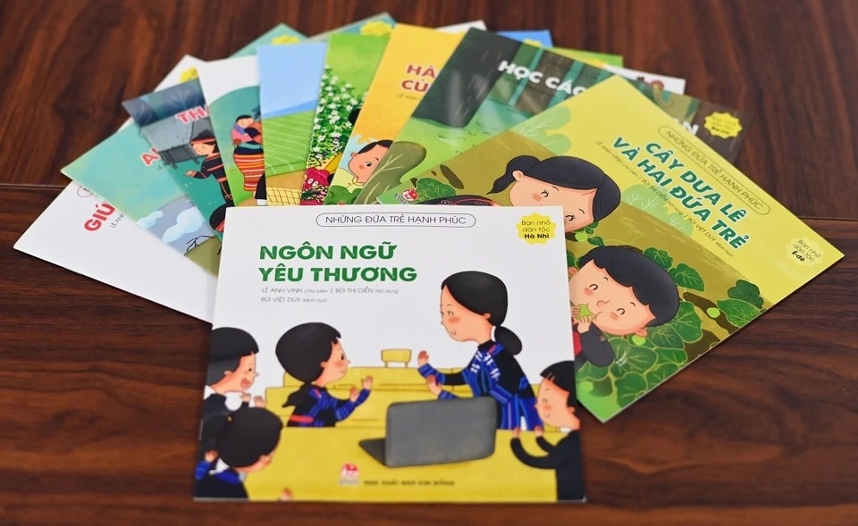 The gioi tuoi tho da sac trong bo sach 'Nhung dua tre hanh phuc' hinh anh