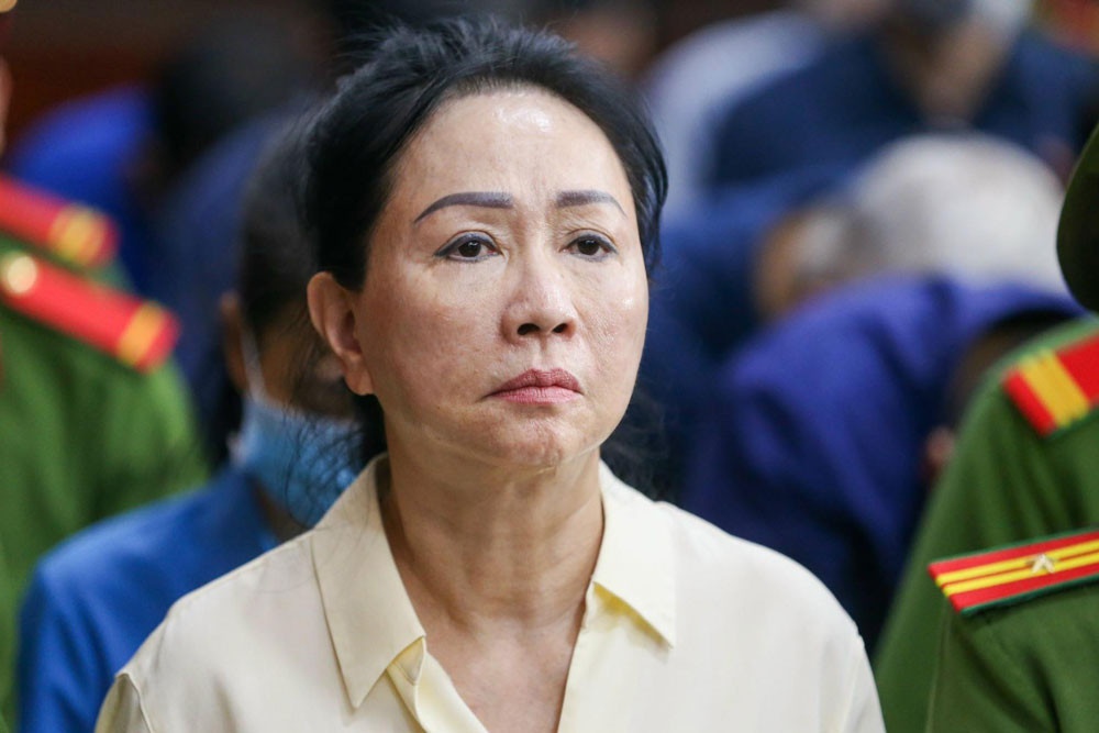 Ba Truong My Lan bat khoc noi loi sau cung: 'Gia dinh toi tan nat' hinh anh